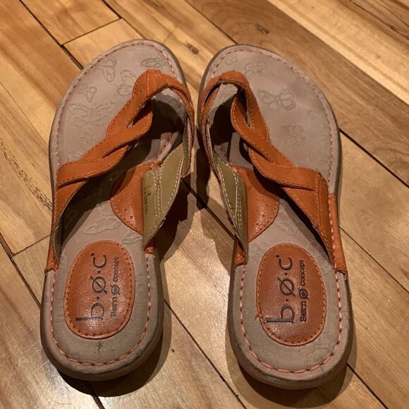 b. o. c. Orange braided strap thong sandals. Butterfly imprint insole. Size 7. - Picture 3 of 5